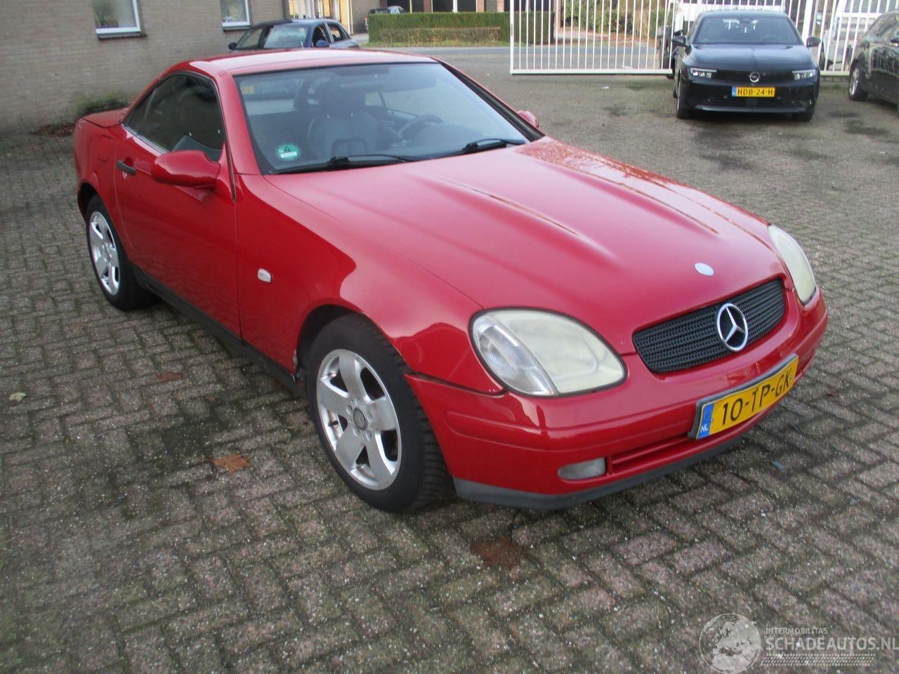 Mercedes-Benz SLK-klasse - 200 dak werkt prima - AutoWereld.nl