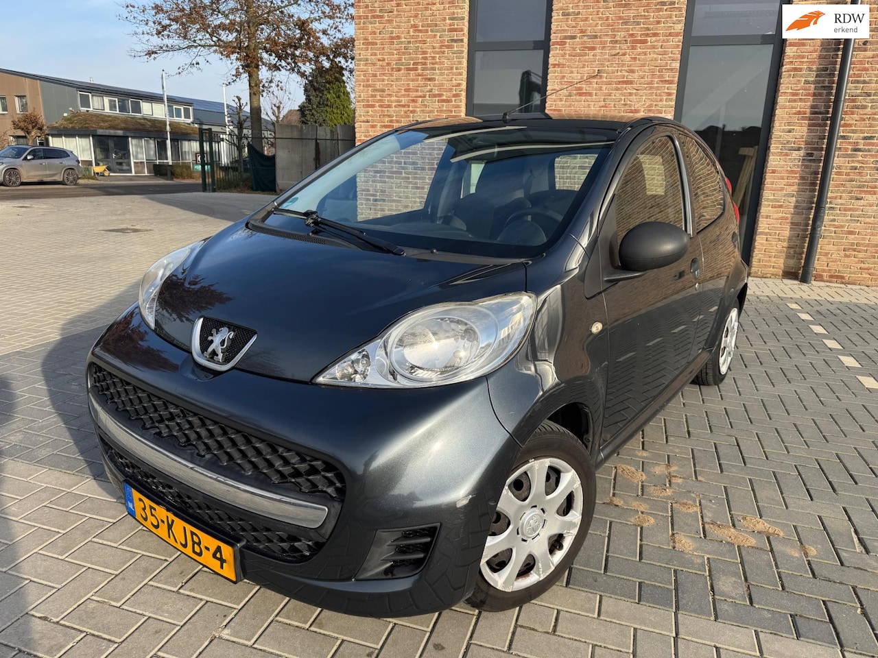 Peugeot 107 - 1.0-12V XR 1.0-12V XR - AutoWereld.nl