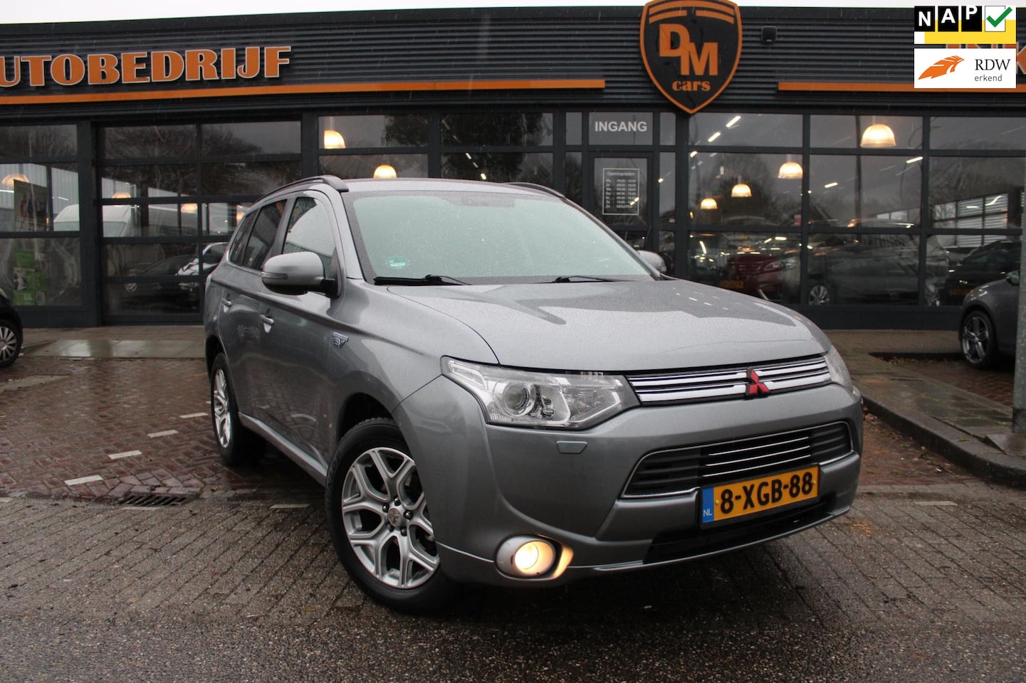 Mitsubishi Outlander - 2.0 PHEV Executive Edition | Half-Leer | Hybride | Camera | - AutoWereld.nl