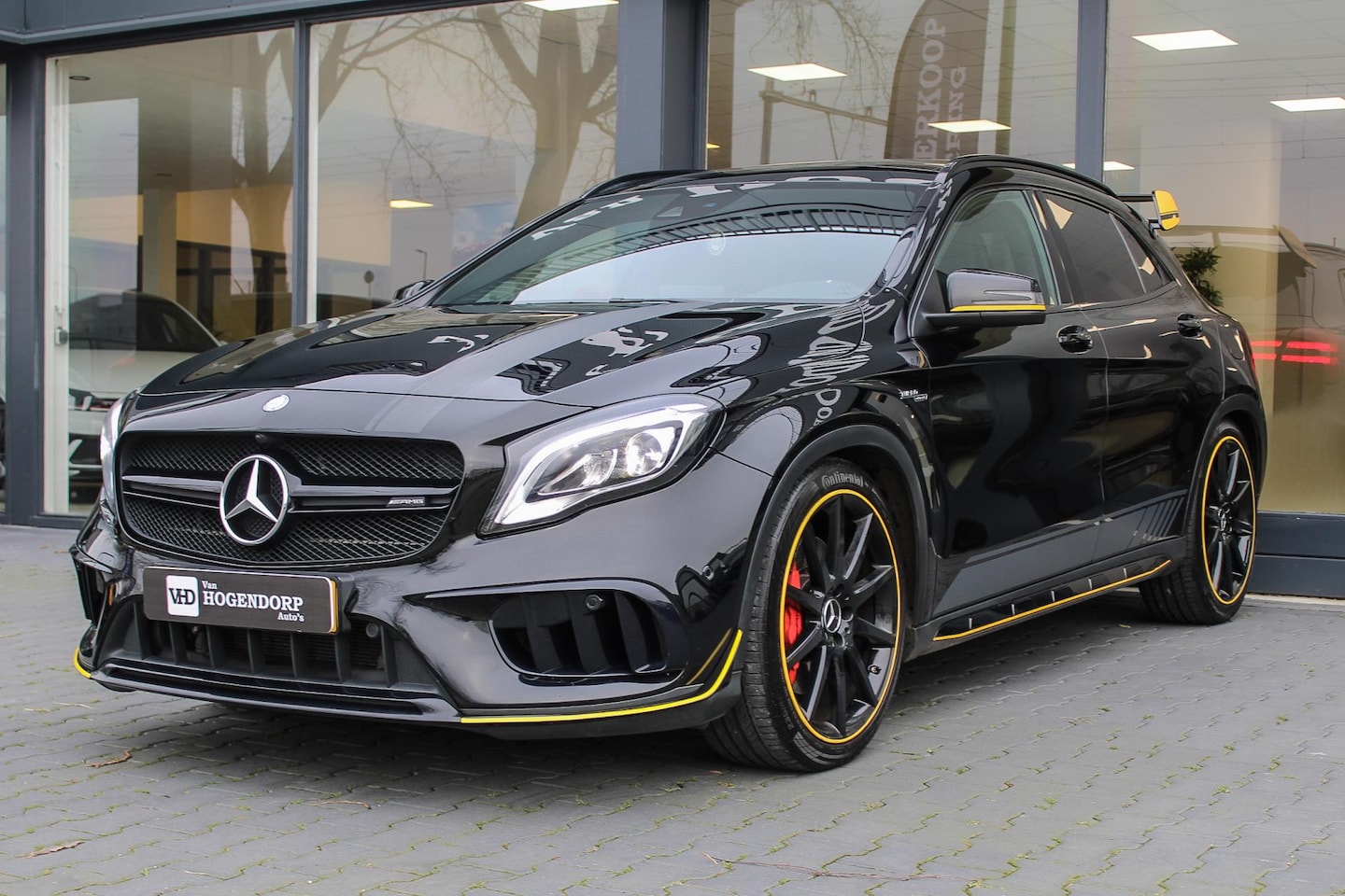 Mercedes-Benz GLA-Klasse - AMG 45 4M PANO H&K YELLOW NIGHT EDITION - AutoWereld.nl