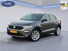 Volkswagen T-Roc - 1.0 TSI Style Business plus, climaat controle, 17 inch, navigatie, luxe uitvoering, 1 e ei