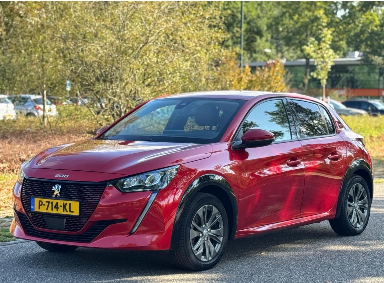 Peugeot e-208 - EV Blue Lease Allure 50 kWh, achteruitrijcamera, digitaal cockpit, afneembare trekhaak, le - AutoWereld.nl