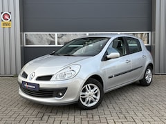 Renault Clio - 1.6-16V Dynamique S Automaat | All Season | Half Leder | Climate Control | Lage km | NAP |