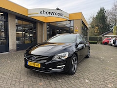 Volvo V60 - 2.4 D6 AWD Plug-In Hybrid Summum Schuifdak Dealer Onderhouden