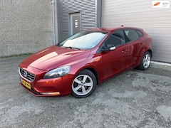 Volvo V40 - 1.6 D2