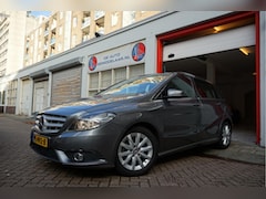 Mercedes-Benz B-klasse - 180 Luxe uitvoering | Navigatie | Trekhaak | Stoelverwarming | Parkeersensoren voor en ach
