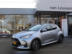 Toyota Yaris - 1.5 HYBRID DYNAMIC 4S BANDEN DODEHOEK KEYLESS PARK.SENSOREN V+A STOEL VERW. LED KOPLAMPEN