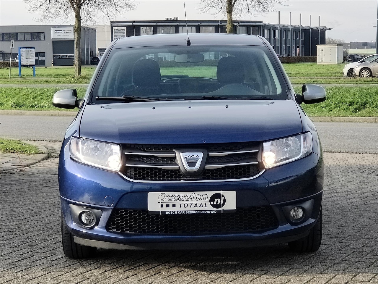 Dacia Sandero - 0.9 TCe 10th Anniversary | Trekhaak | Cruise | Airco | Bluetooth - AutoWereld.nl