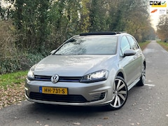 Volkswagen Golf - 1.4 TSI GTE | Pano + Cruise + Navi Nu € 10.975,