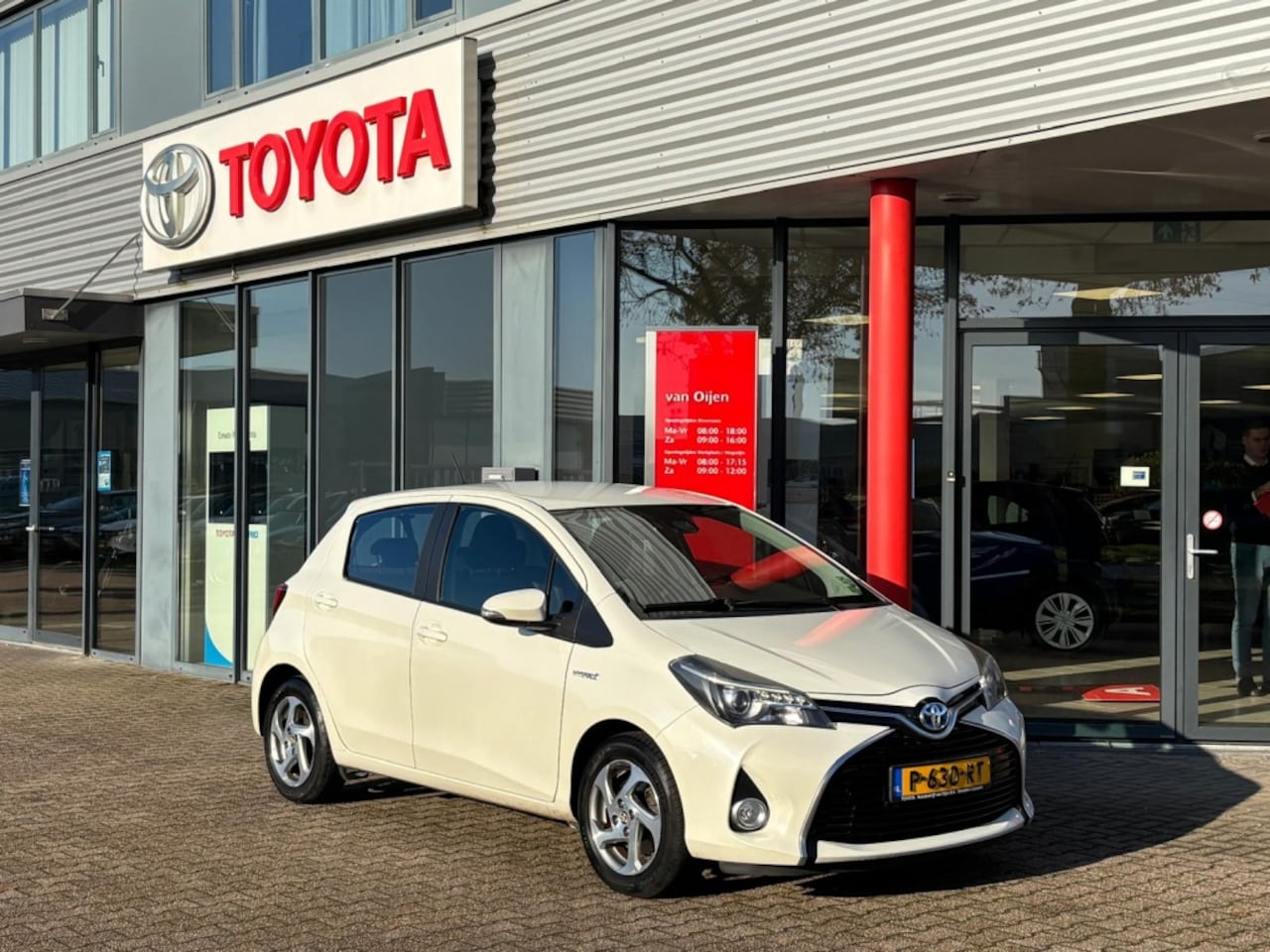 Toyota Yaris - 1.5 Hybrid Aspirat. | Automaat | A. camera | Lichtmetaal | Stoel - AutoWereld.nl
