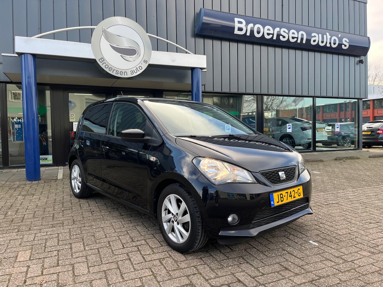 SEAT Mii - 1.0 60pk 5D Sport Dynamic met Parkeersensoren, Navi en Bluetooth - AutoWereld.nl