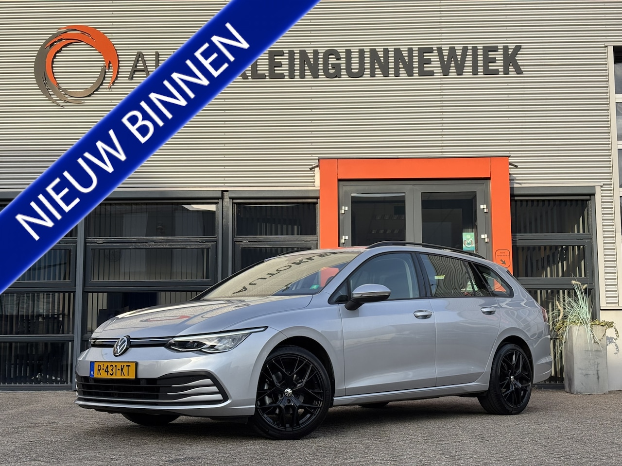Volkswagen Golf Variant - 1.0 TSI Life / NL-Auto / Navi / Applecarplay/AndroidAuto / 19 inch Velgen / Lederen Bekled - AutoWereld.nl