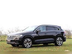 Volkswagen Touareg - 3.0 TDI R-Line - Pano - Massage - Luchtvering - Vol