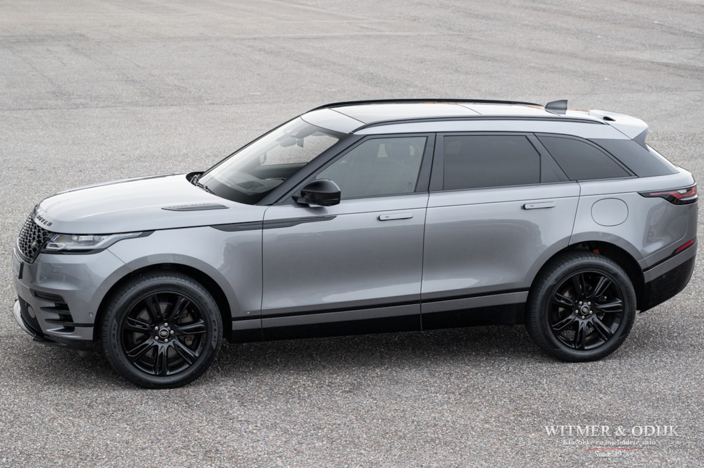 Land Rover Range Rover Velar - 2.0 P400e R-dynamic, panodak - AutoWereld.nl