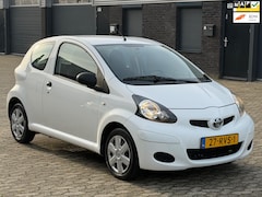 Toyota Aygo - 1.0-12V Access Nieuw APK BOEKJES 3deurs