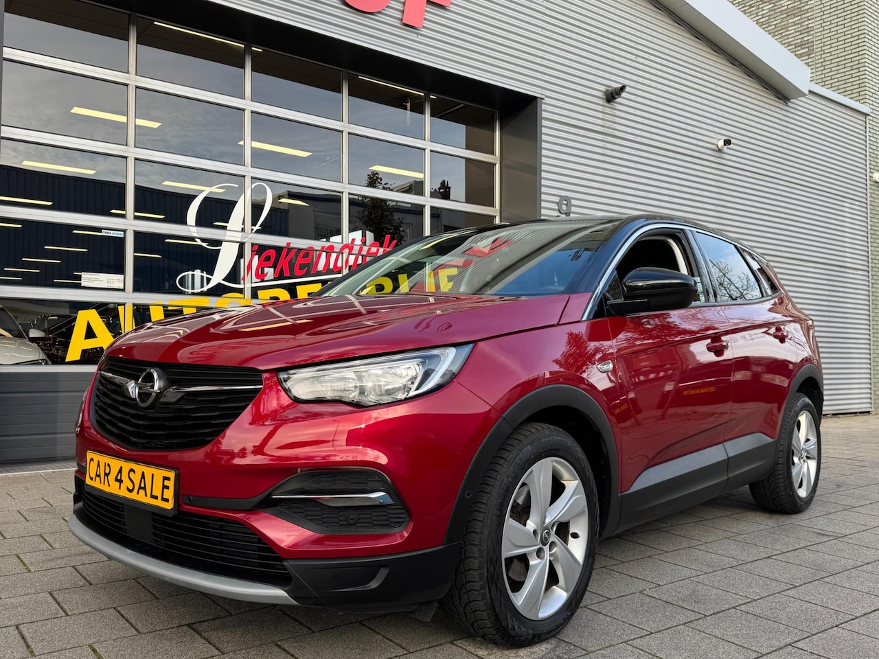 Opel Grandland X - 1.2 Turbo Innovation - Navigatie / Apple CarPlay I Airco I PDC I LED I Sport velgen I Deal - AutoWereld.nl