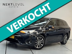 Toyota Avensis Touring Sports - 1.8 VVT-i SkyView Limited Pano Trekhaak Navigatie