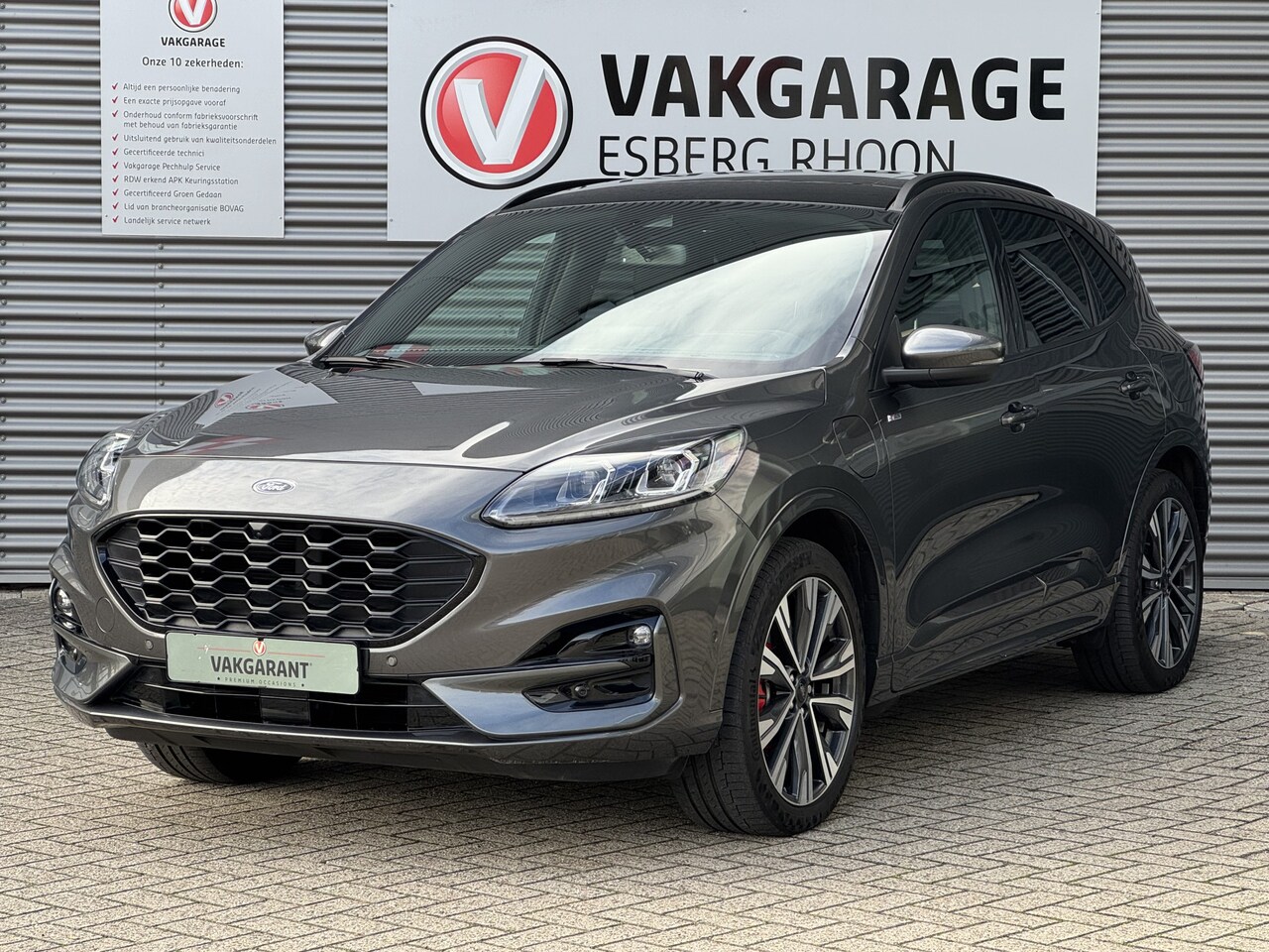 Ford Kuga - 2.5 PHEV ST-Line X SCHUIFDAK,NAV,B&O,19INCH, ELEKTR.STOEL - AutoWereld.nl