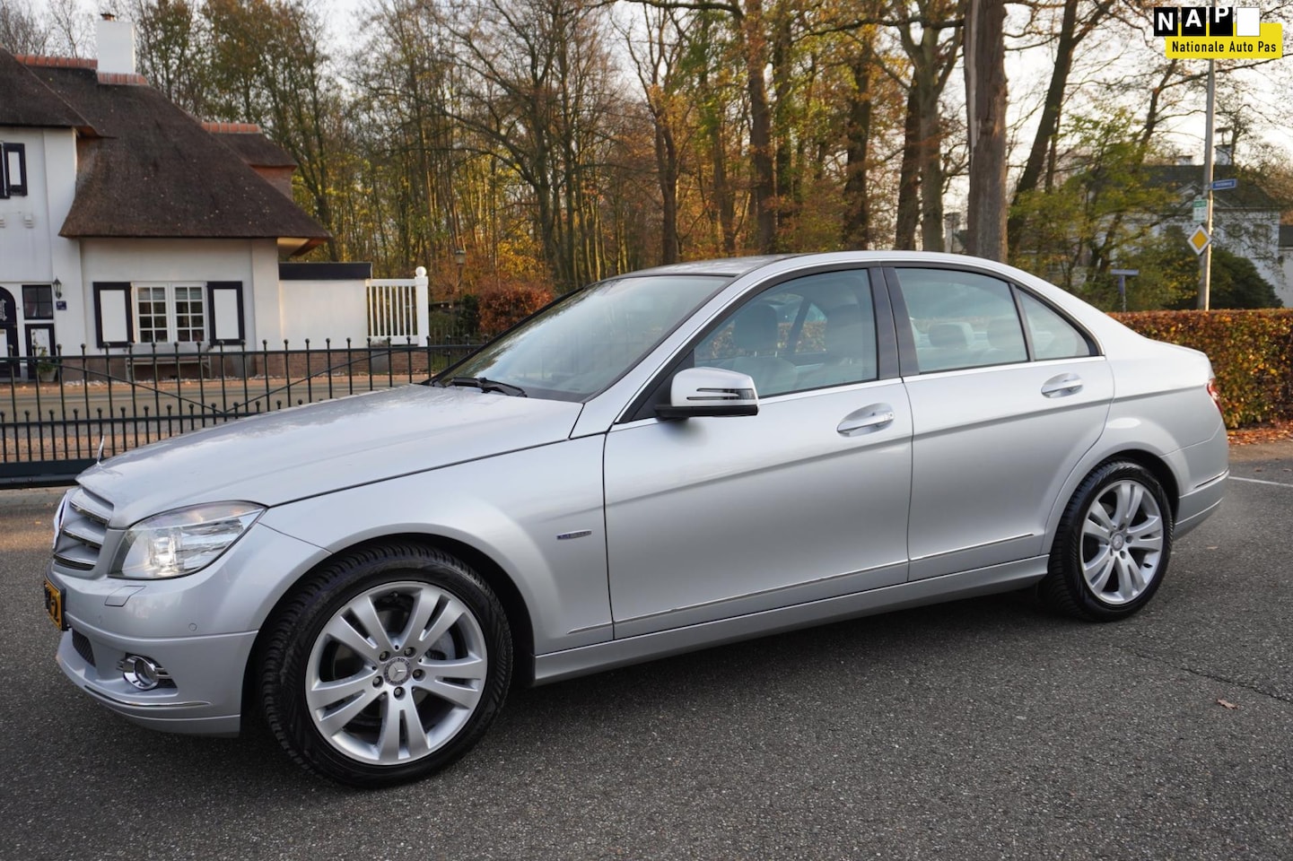 Mercedes-Benz C-klasse - 180 K Business Class Avantgarde Automaat Trekhaak - AutoWereld.nl