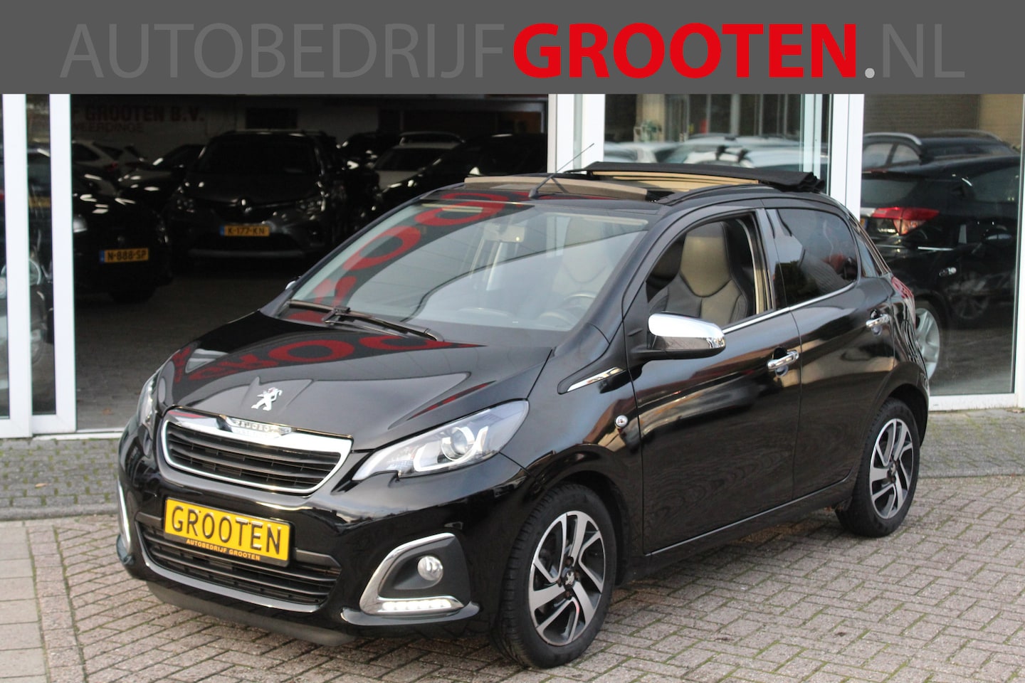 Peugeot 108 - 1.2 Puretech Allure TOP! Cabriolet - AutoWereld.nl