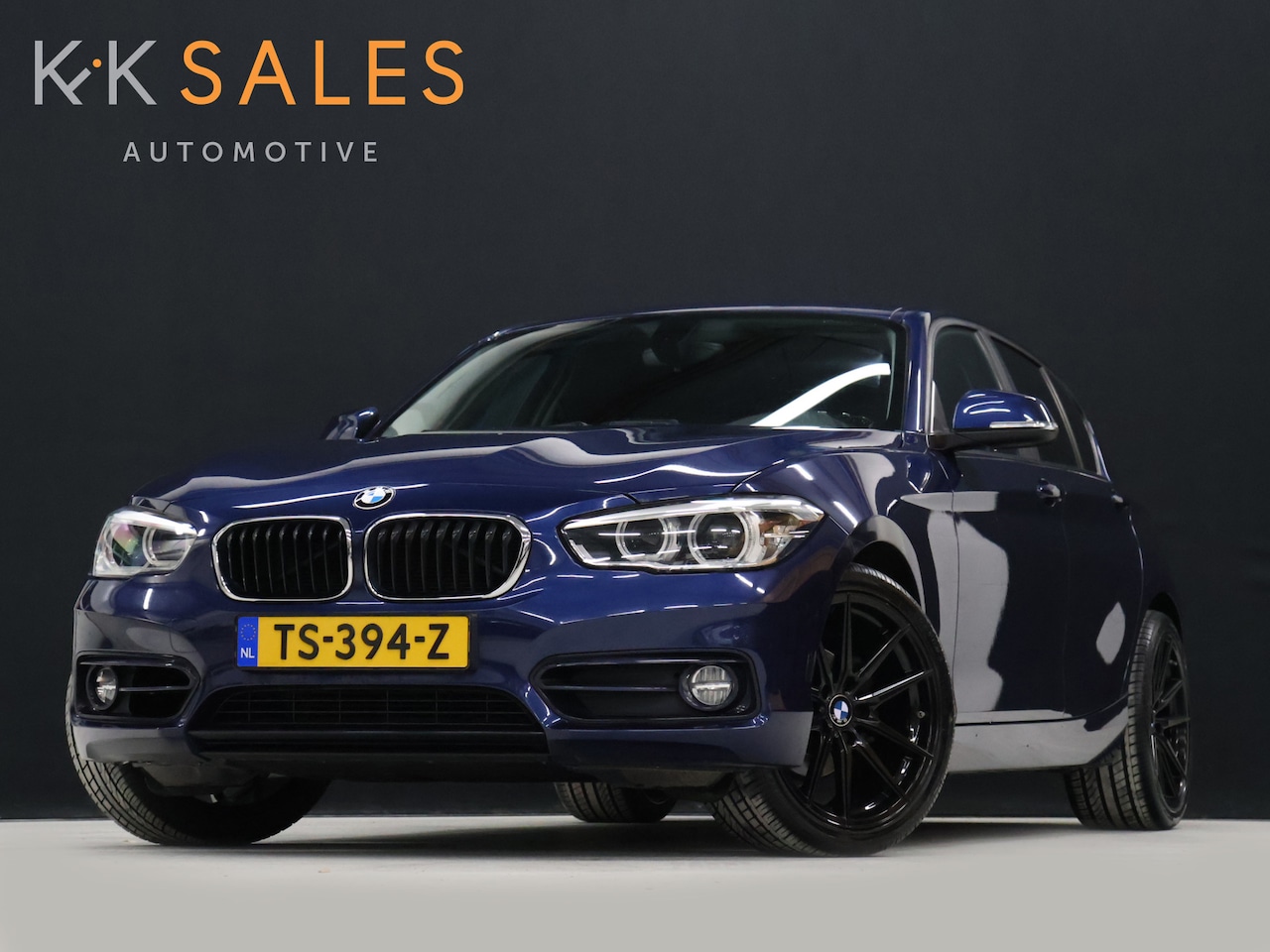 BMW 1-serie - 118i M Sport [M STUUR, HARMAN/KARDON, NAVIGATIE, PDC ACHTER, CRUISE CONTROL, TELEFOON, CLI - AutoWereld.nl
