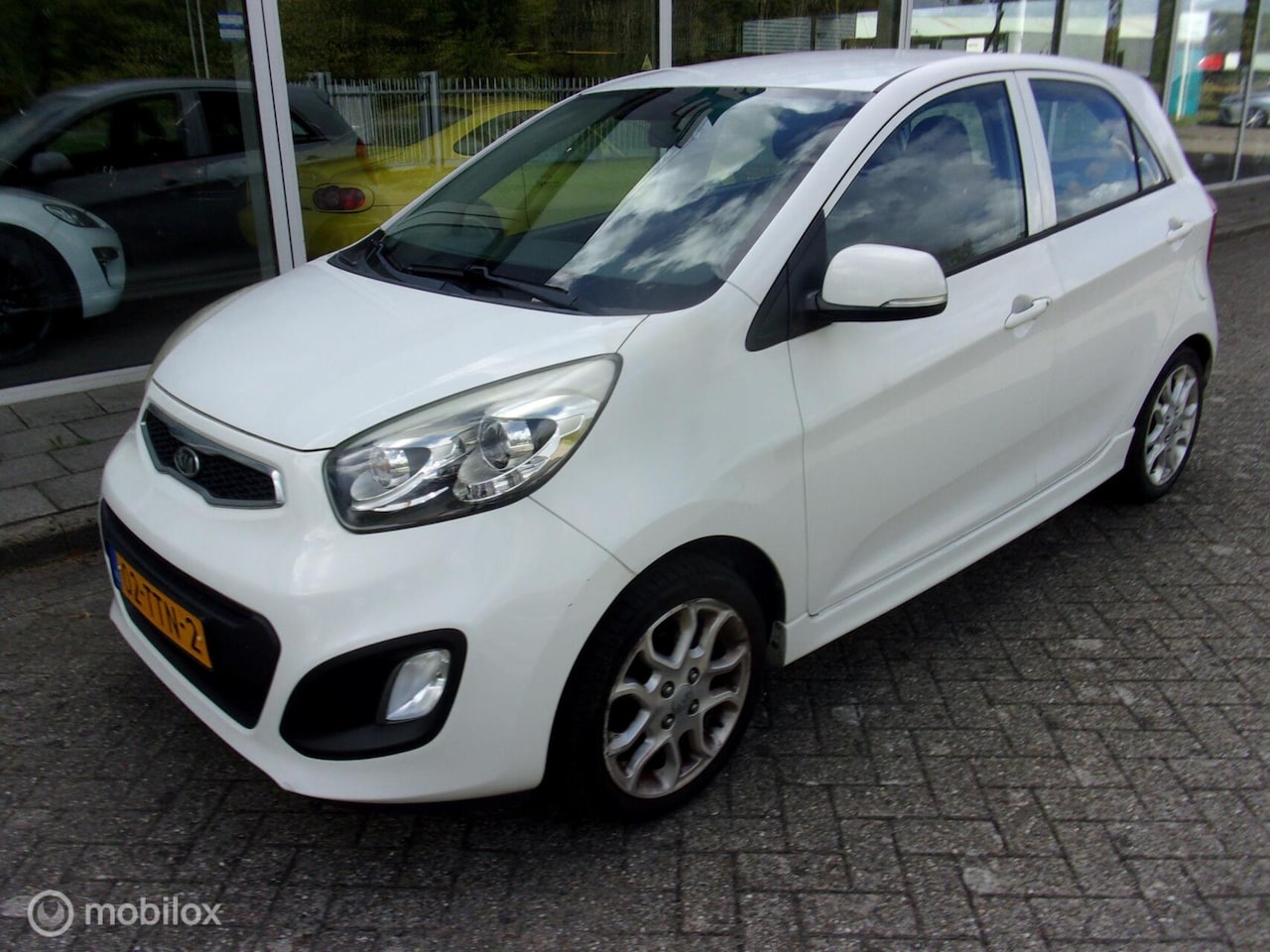 Kia Picanto - 1.2 CVVT Comfort Pack 1.2 CVVT Comfort Pack - AutoWereld.nl