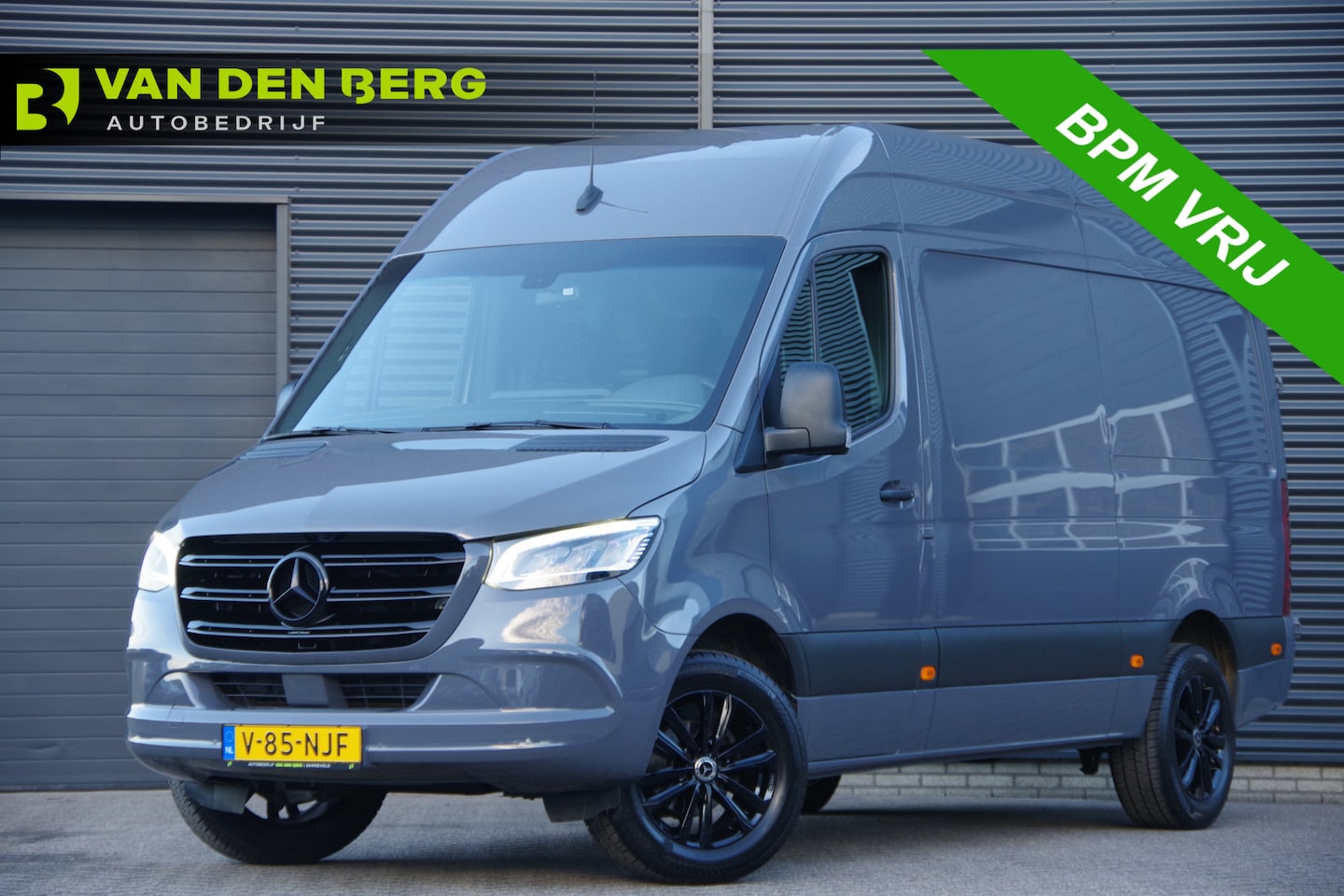 Mercedes-Benz Sprinter - 316 2.2 CDI L2H2 AUT. LED, TREKHAAK, STANDKACHEL, STOELVERWARMING, CAMERA, CRUISE, GEVEERD - AutoWereld.nl