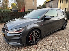 Volkswagen Golf - 2.0 TSI GTI Performance