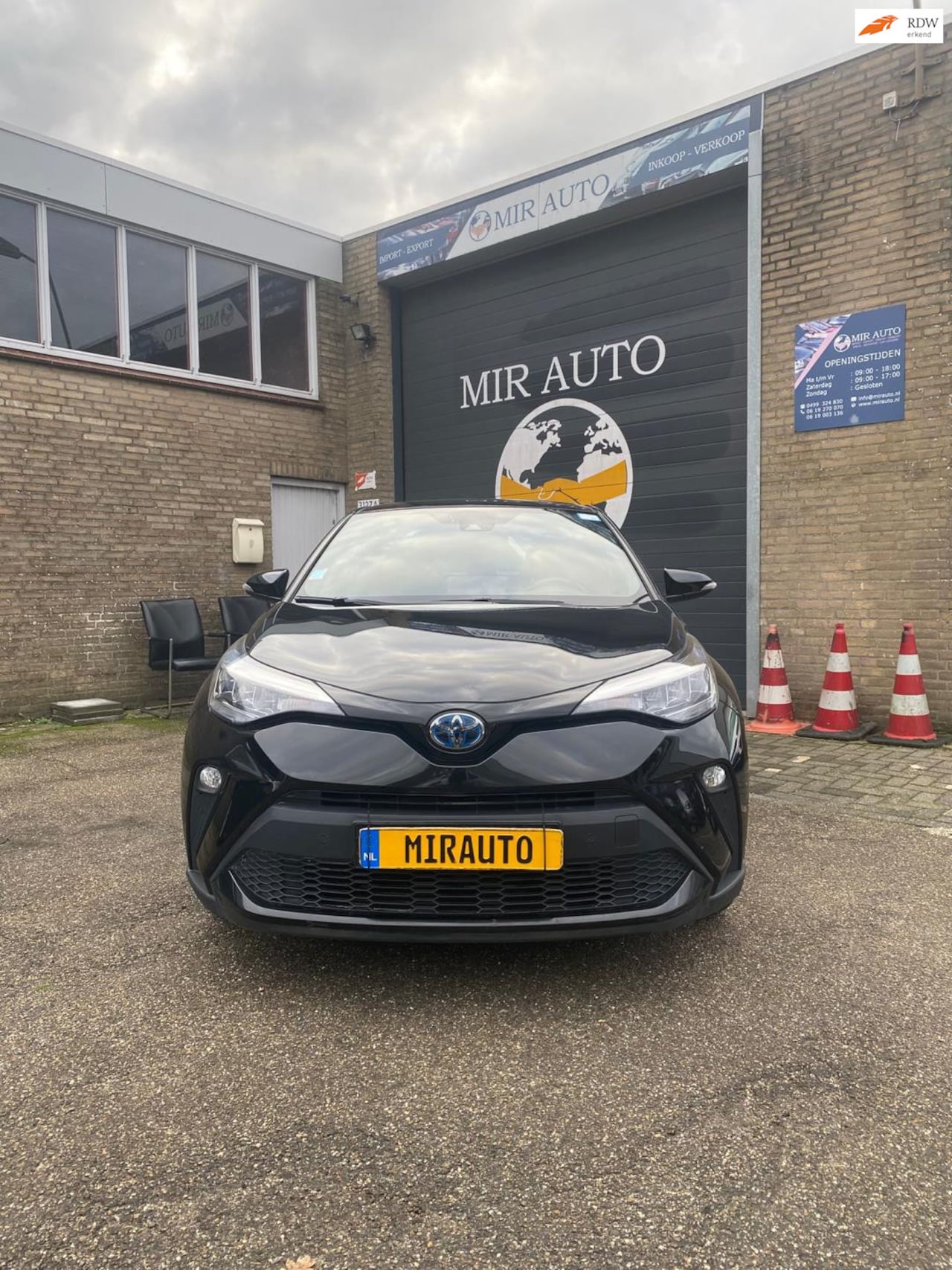 Toyota C-HR - 1.8 Hybrid TeamNL 1.8 Hybrid TeamNL - AutoWereld.nl