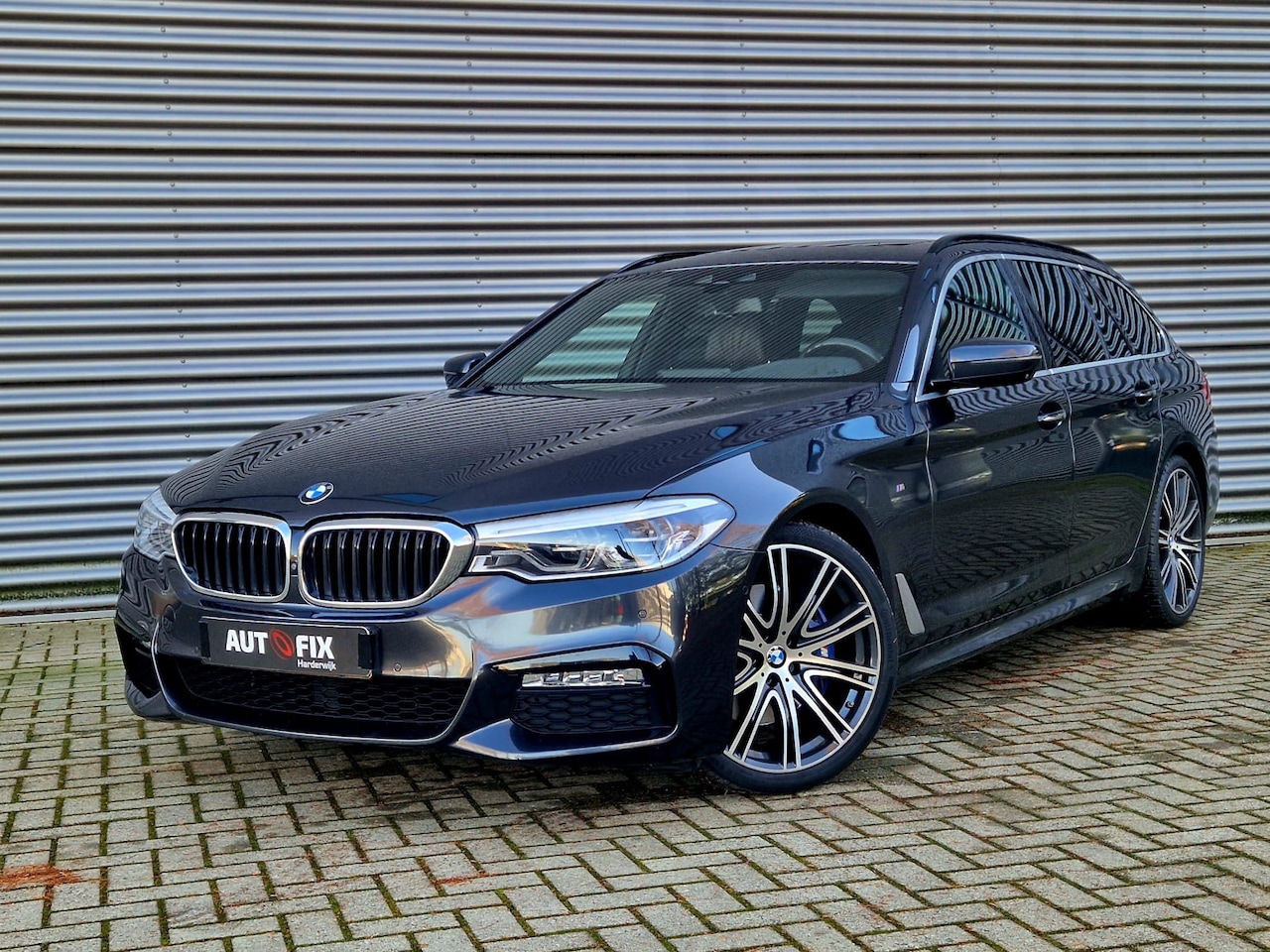 BMW 5-serie Touring - 530i High Executive M Pakket / 360‘ cam / Pano / 20Inch - AutoWereld.nl