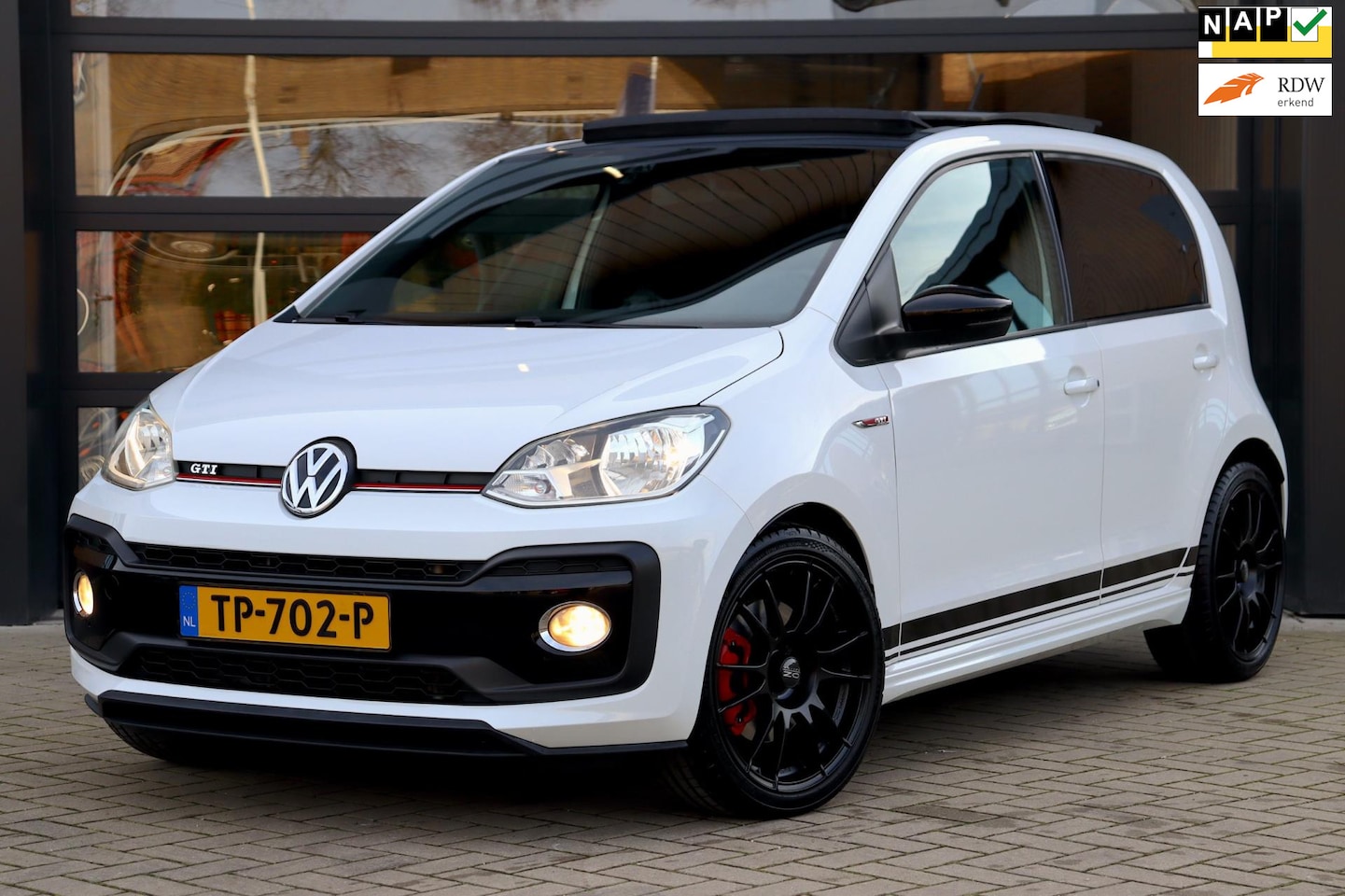 Volkswagen Up! - 1.0 TSI GTI | Panorama | Beats | Camera | Climate Contol |NL Liefhebbersauto! | NAP - AutoWereld.nl