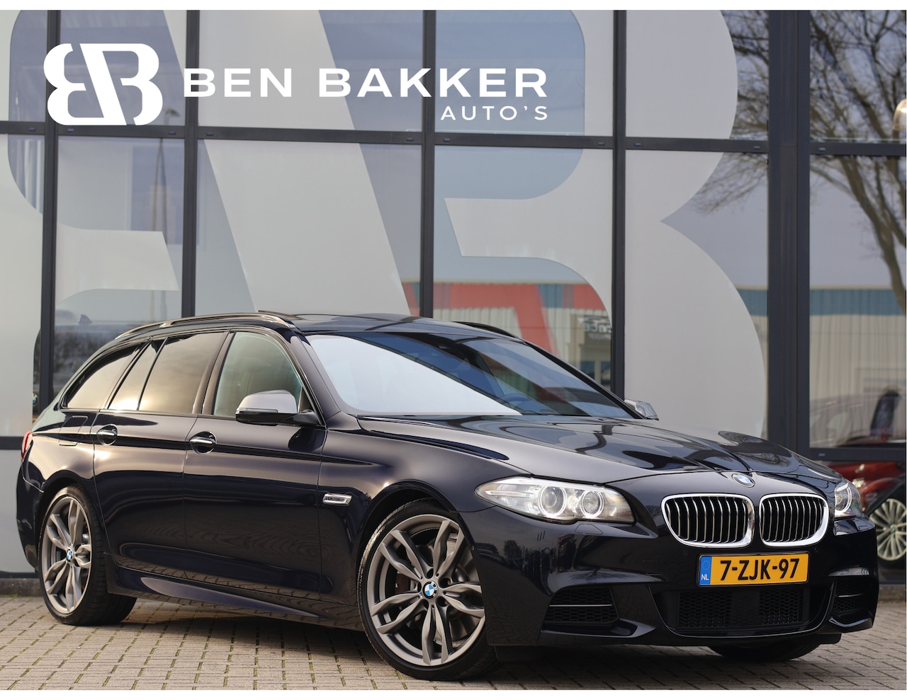 BMW 5-serie Touring - M550d xDrive M Sport | HUD | ACC | Harman/Kardon | Softclose | Pano | Comfortstoelen | - AutoWereld.nl