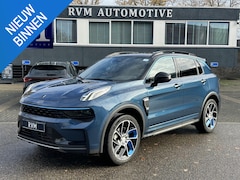 Lynk & Co 01 - 1.5 11.000KM | PHEV | FABRIEKSGARANTIE |COMPLETE AUTO| ZWARTE HEMEL| PANO| 360 CAMERA| ELE