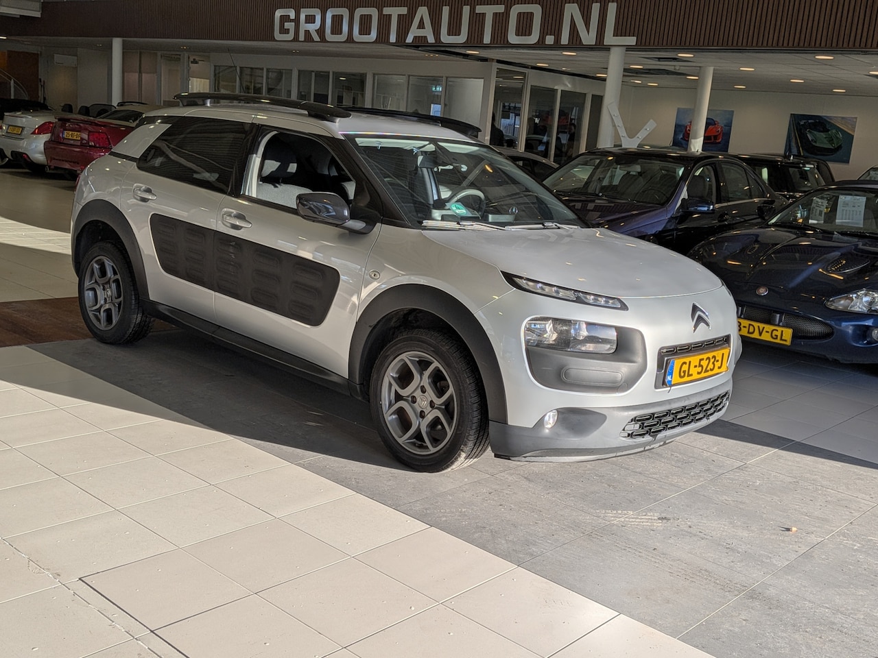 Citroën C4 Cactus - 1.2 e-VTi Shine Automaat Airco, Cruise Control, Stuurbekrachtiging - AutoWereld.nl