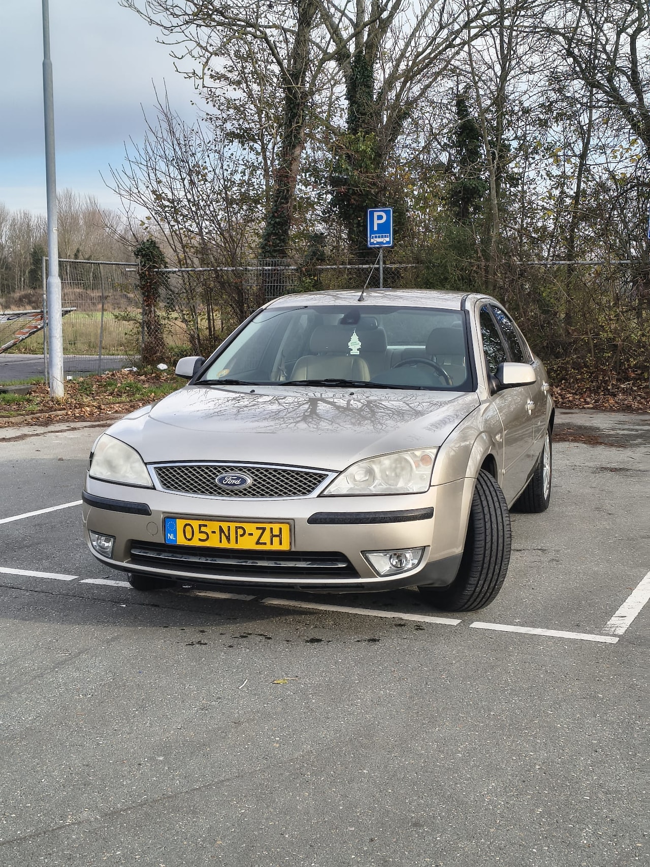 Ford Mondeo - 2.0-16V Ghia Executive - AutoWereld.nl