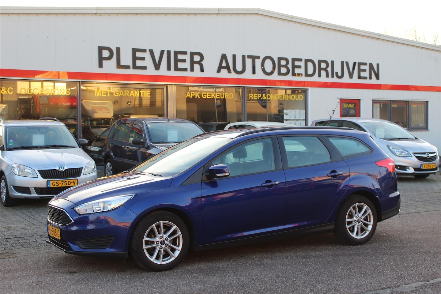 Ford Focus Wagon - 1.0 EcoBoost Trend Edition 1.0 EcoBoost 100pk Trend Edition - AutoWereld.nl