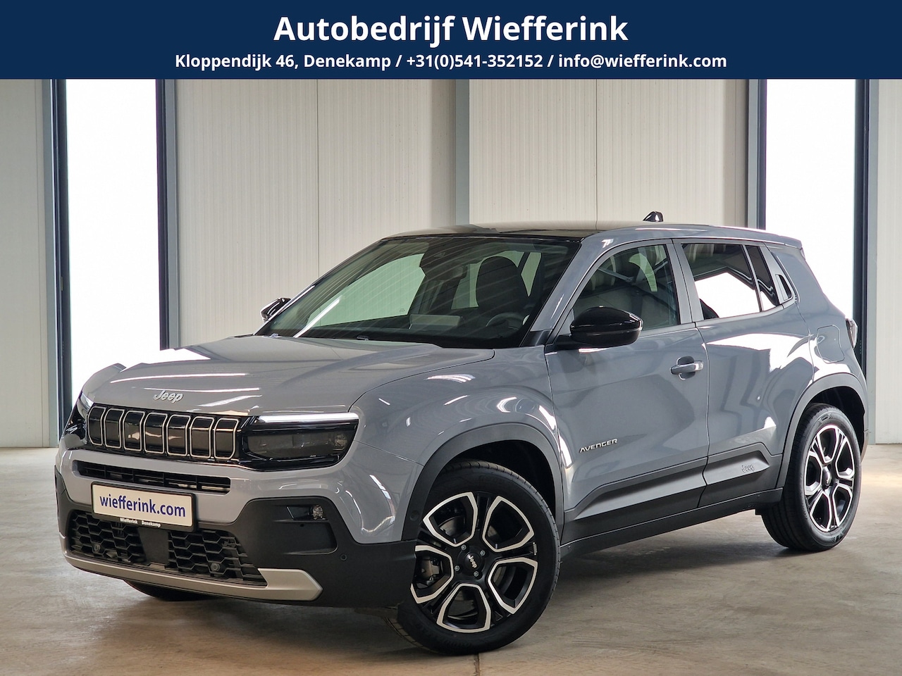 Jeep Avenger - 1.2 e-Hybrid Summit | Leder & Winter pack | Elek. Panodak | Storm Grey | Infortainment-pac - AutoWereld.nl