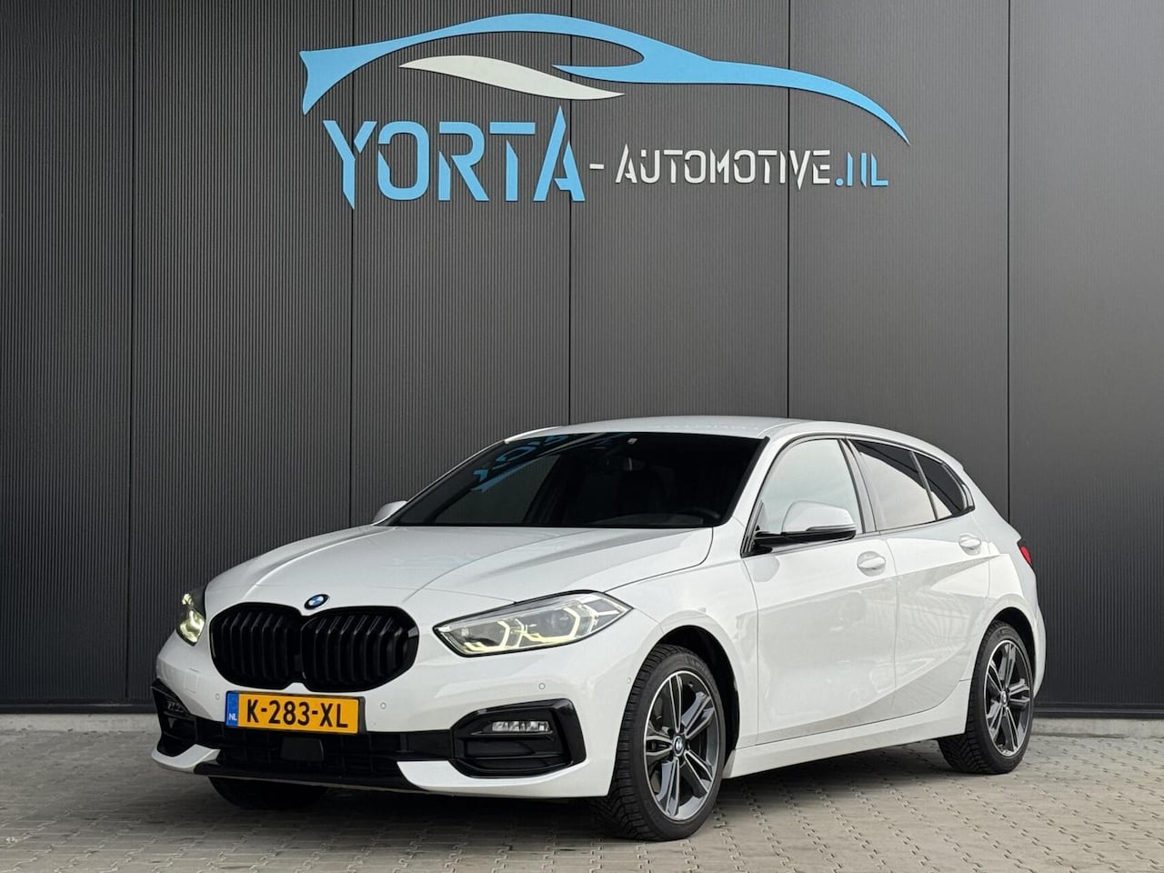 BMW 1-serie - 118i M Sport High Executive 118i M Sport High Executive - AutoWereld.nl