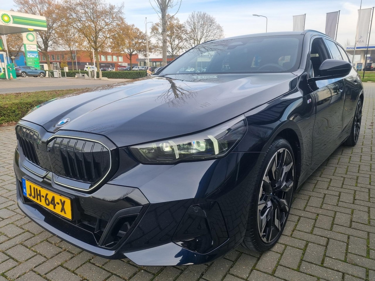 BMW 5-serie Touring - 520i M-Pakket Edition Individuel Panodak Nieuwstaat - AutoWereld.nl