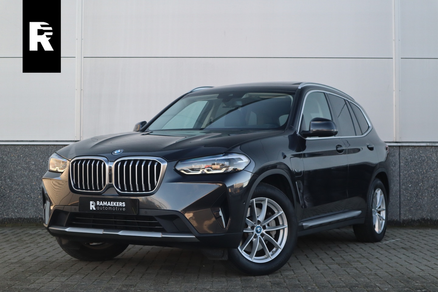BMW X3 - xDrive30e Pano Dak / Leder / 360 camera / HiFi / - AutoWereld.nl