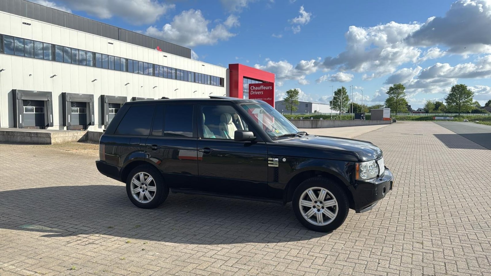 Land Rover Range Rover - 3.6 Diesel GRIJS Kenteken Schuifdak Airco Automaat Zwart 2007 - AutoWereld.nl