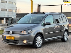 Volkswagen Touran - 1.2 TSI Highline BlueMotion|6BAK|PANO|NAVI|PSENSOR|TREKHAAK