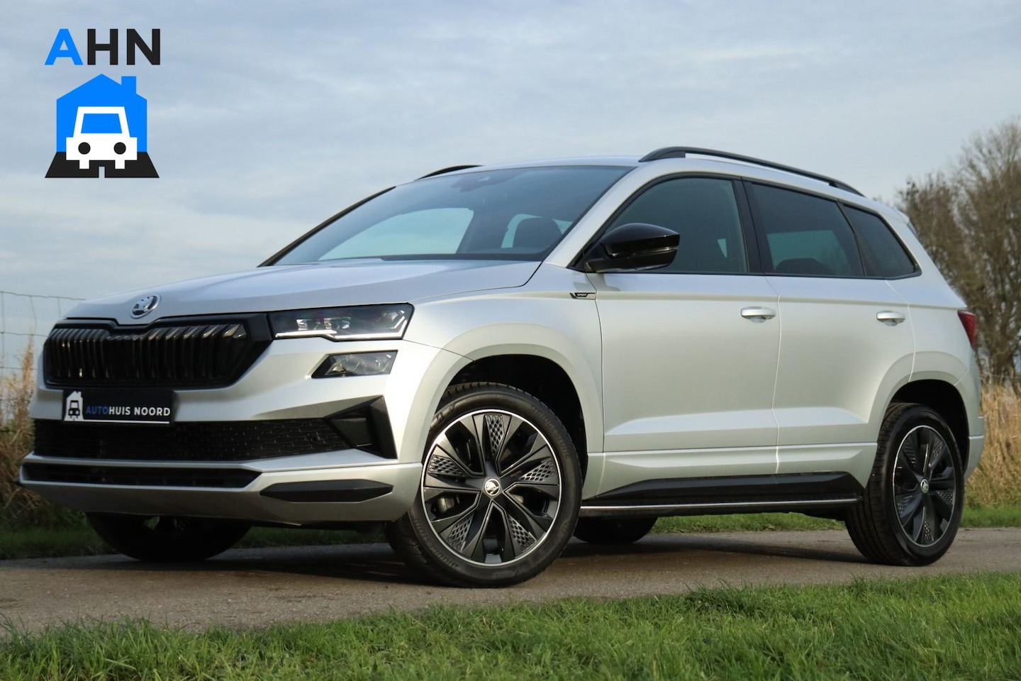 Skoda Karoq - 1.5 TSI / 150 PK / DSG / Sportline / Black Edition / Virtual Cockpit / Camera / Cruise Con - AutoWereld.nl