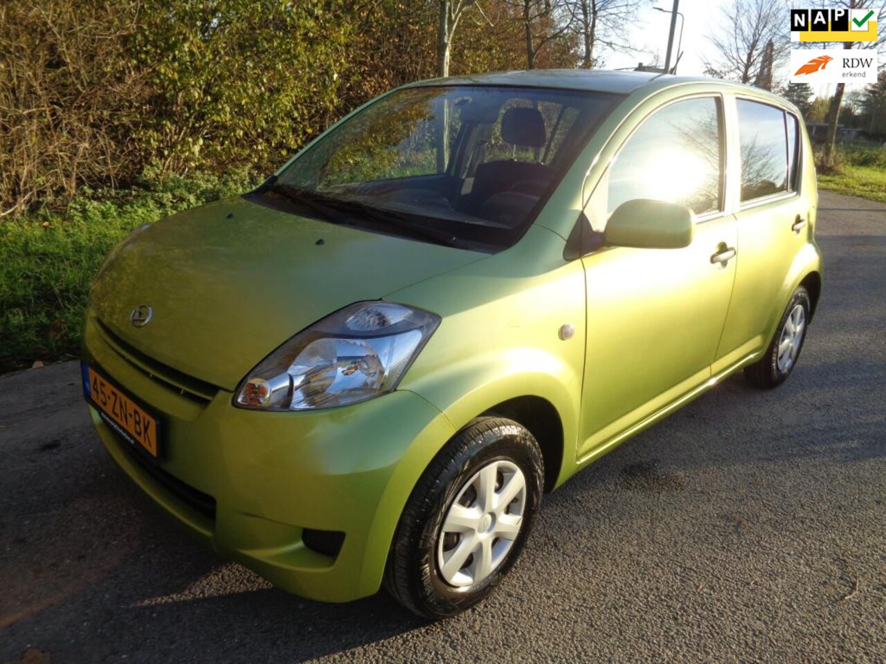 Daihatsu Sirion 2 - 1.0-12V Premium 135000 NL KM!Super netjes! - AutoWereld.nl