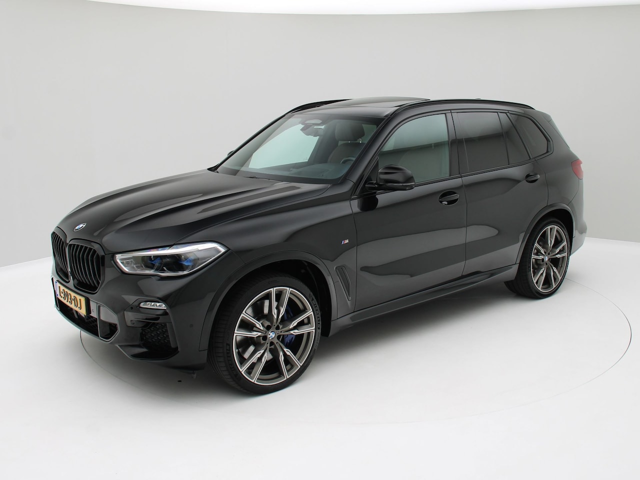 BMW X5 - M50d High Executive Pano /Leder 400pk LUXE. - AutoWereld.nl