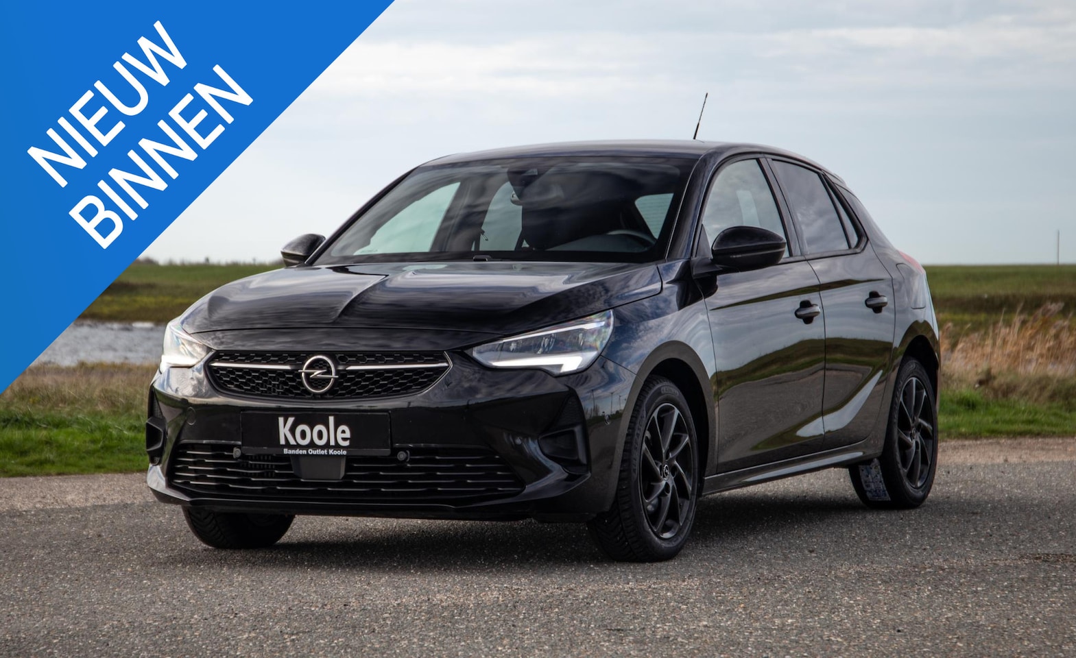 Opel Corsa - 1.2 Turbo GS BLACK LINE / APPLE CARPLAY / AUTOMAAT / 360 CAMERA / STOELVERWARMING - AutoWereld.nl