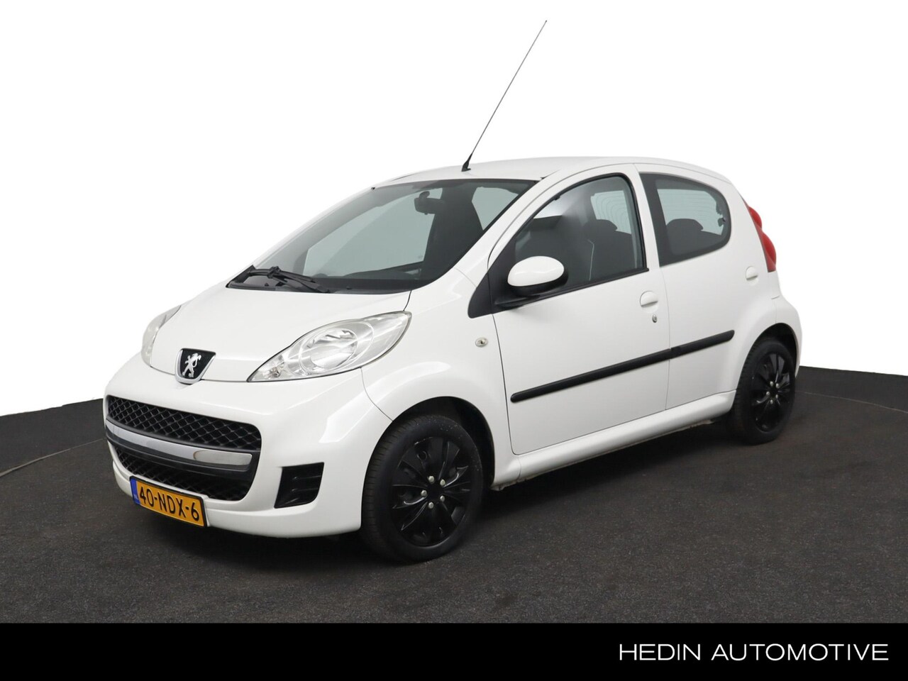 Peugeot 107 - 1.0-12V XS | Airco | Centrale Vergrendeling | Lage Km Stand NAP | - AutoWereld.nl