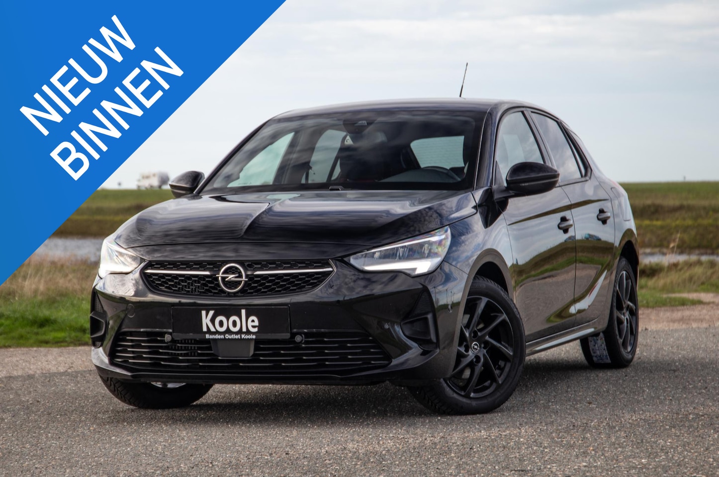 Opel Corsa - 1.2 Turbo GS BLACK LINE / APPLE CARPLAY / AUTOMAAT / 360 CAMERA / STOELVERWARMING - AutoWereld.nl