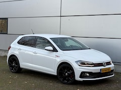 Volkswagen Polo - 2.0 TSI GTI Beats |Carplay |Sfeer |Automaat |ACC |Stoelverw |Auto Park |Nap |Boekjes
