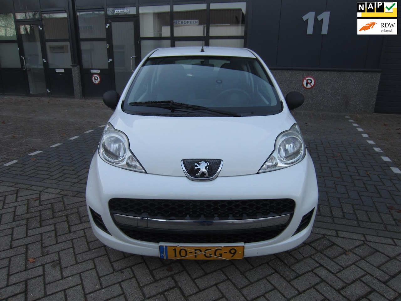 Peugeot 107 - 1.0-12V XR 2011 156.000KM NAP! APK! - AutoWereld.nl
